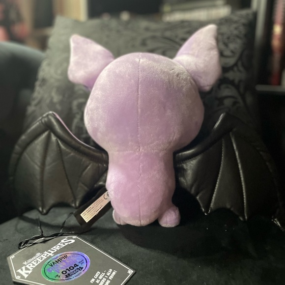 Pastel Punk Vampir Kreepture - Picture 2 of 3